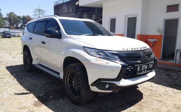 MITSUBISHI PAJERO SPORT DAKAR