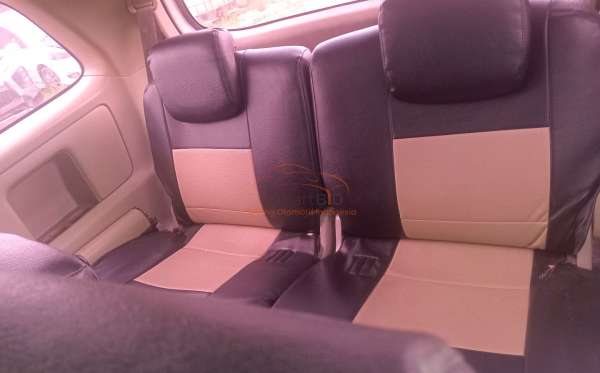 TOYOTA INNOVA
