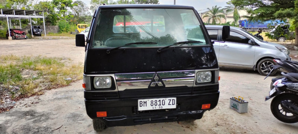 MITSUBISHI  L 300 L300 PU FB-R (4X2)