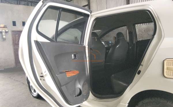 DAIHATSU  AYLA