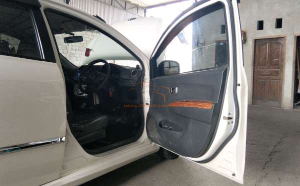 DAIHATSU  AYLA
