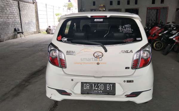 DAIHATSU  AYLA