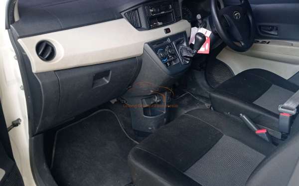 DAIHATSU SIGRA