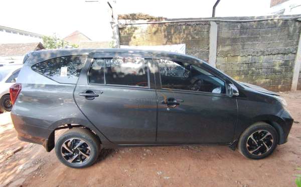 DAIHATSU SIGRA R