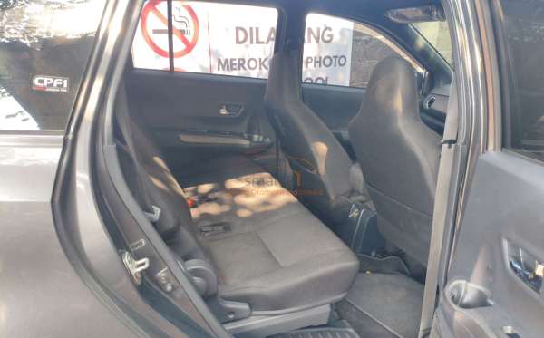 DAIHATSU SIGRA R