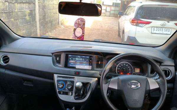 DAIHATSU SIGRA R