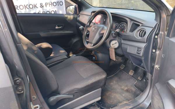 DAIHATSU SIGRA R