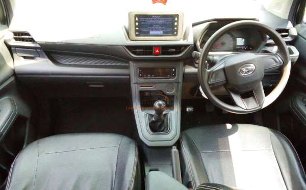 DAIHATSU XENIA X