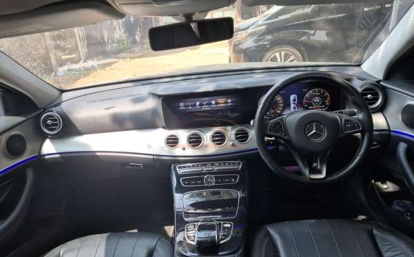 MERCEDES BENZ E 250