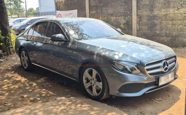 MERCEDES BENZ E 250
