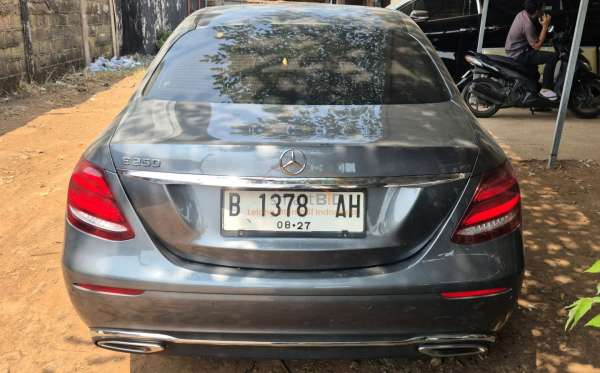 MERCEDES BENZ E 250