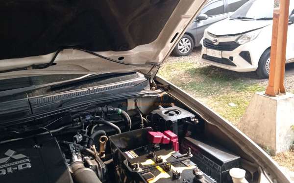 MITSUBISHI  PAJERO  SPORT