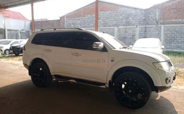 MITSUBISHI  PAJERO  SPORT