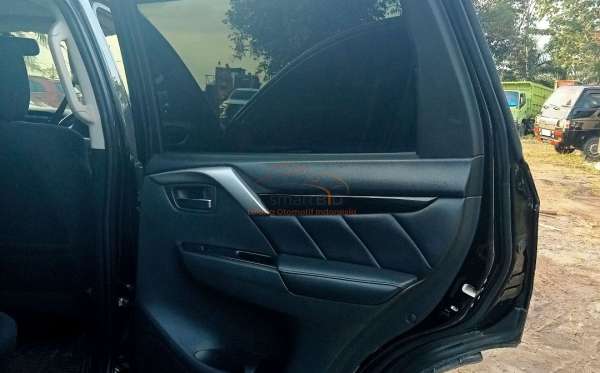 MITSUBISHI  PAJERO  SPORT DAKAR ULTIMATE