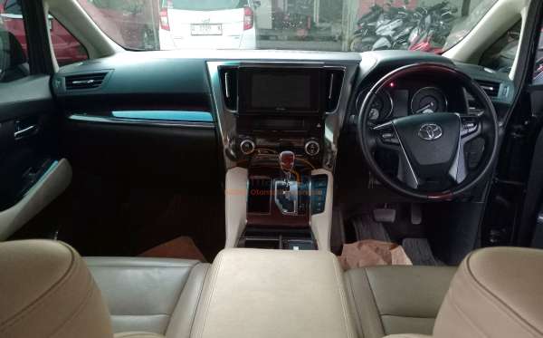 TOYOTA ALPHARD 2.5