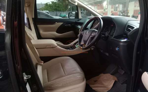 TOYOTA ALPHARD 2.5