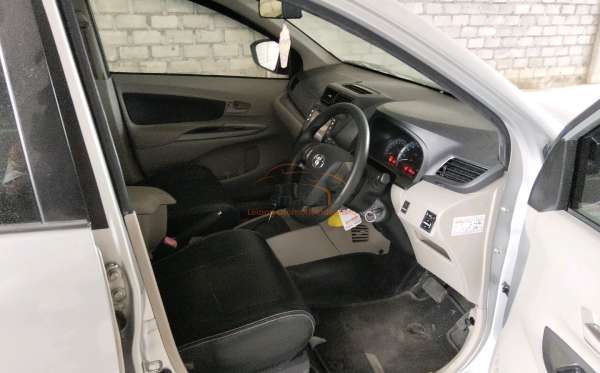 TOYOTA AVANZA 1.3 G