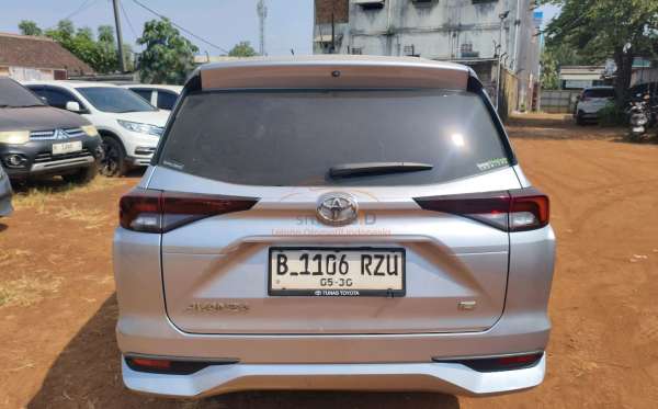 TOYOTA  AVANZA  1.3 E