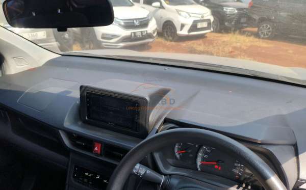 TOYOTA  AVANZA  1.3 E