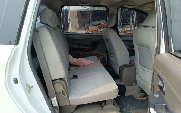 WULING CONFERO 1.5 DB MY (4X2)