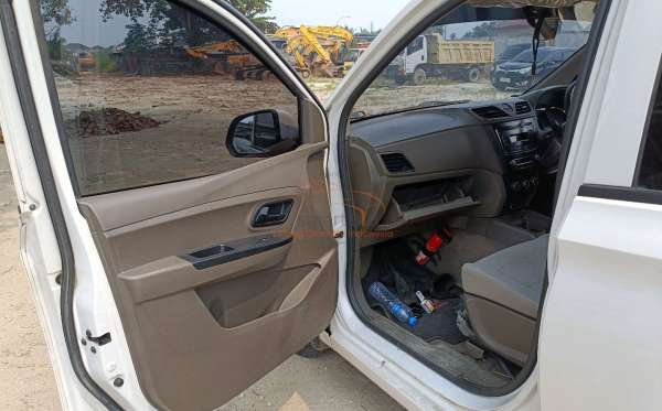 WULING CONFERO 1.5 DB MY (4X2)