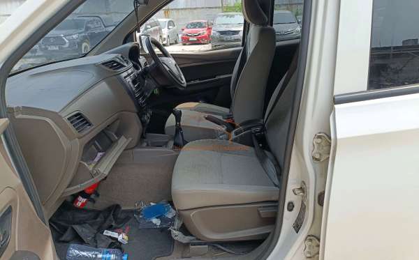 WULING CONFERO 1.5 DB MY (4X2)