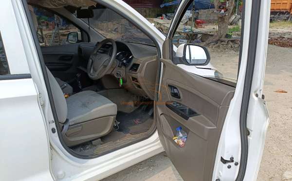 WULING CONFERO 1.5 DB MY (4X2)