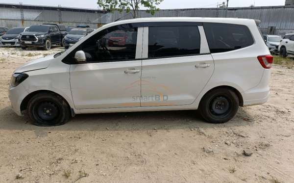 WULING CONFERO 1.5 DB MY (4X2)