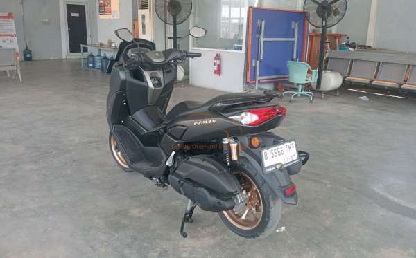 YAMAHA NMAX ABS