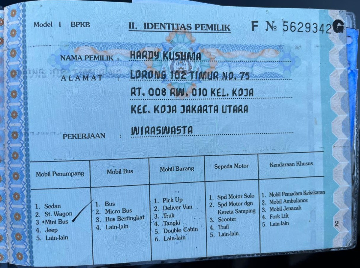 TOYOTA INNOVA  2.0 V