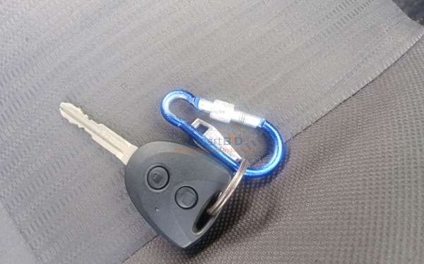 DAIHATSU XENIA 1.3 X