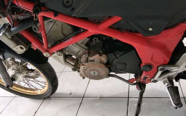 HONDA CBR 150 R