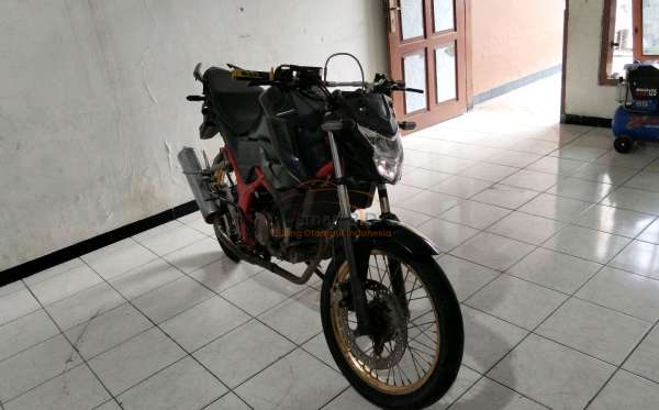 HONDA CBR 150 R