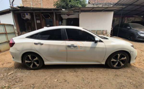 HONDA CIVIC 1.5 TC