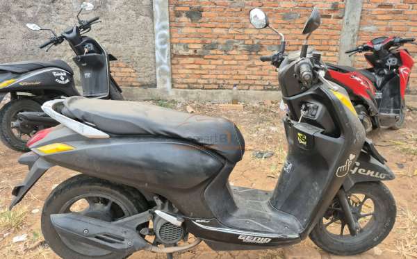 HONDA GENIO
