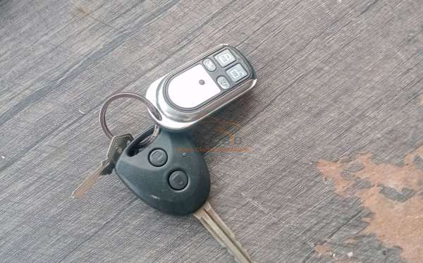 TOYOTA AVANZA 1.3 E