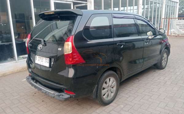 TOYOTA AVANZA 1.3 E