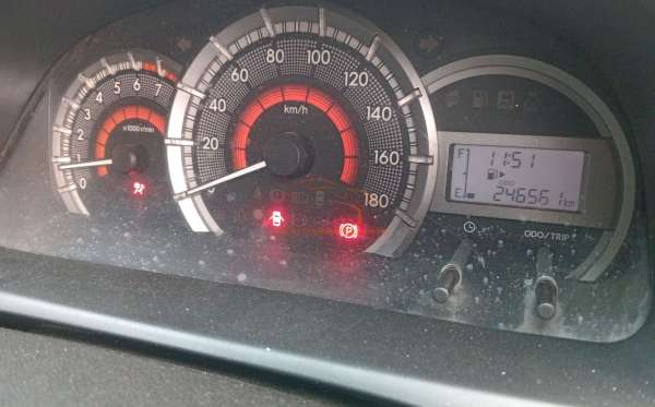 TOYOTA AVANZA 1.3 E
