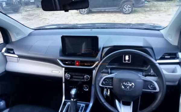 TOYOTA VELOZ 1.5 Q CVT