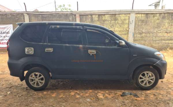 TOYOTA AVANZA E