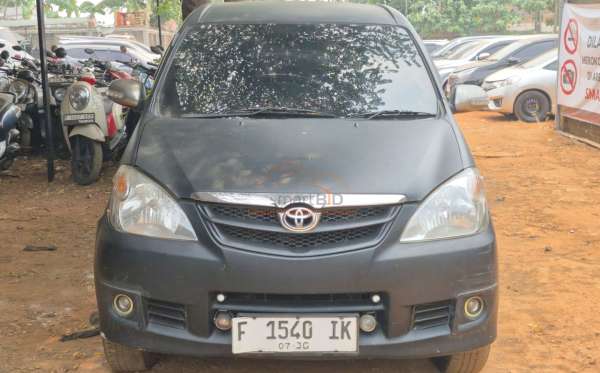 TOYOTA AVANZA E