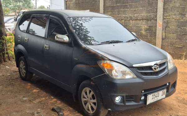 TOYOTA AVANZA E