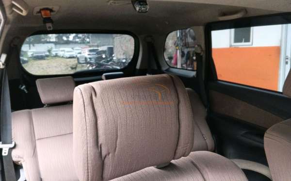 TOYOTA AVANZA