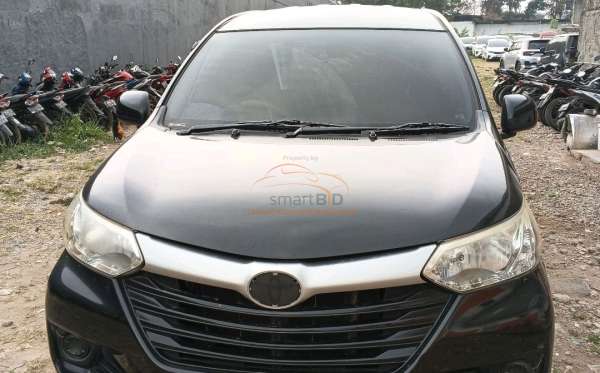 TOYOTA AVANZA