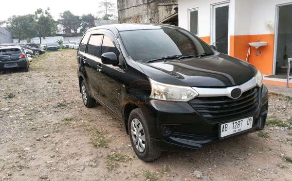 TOYOTA AVANZA