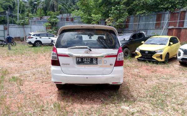 TOYOTA INNOVA