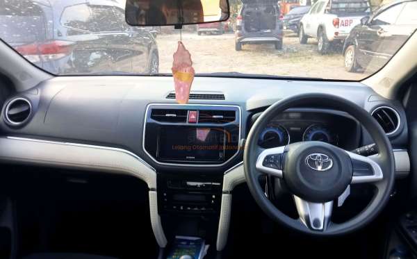 TOYOTA RUSH 1.5 G