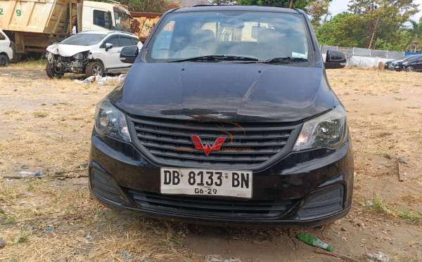 WULING  FORMO