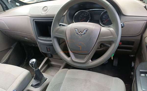 WULING  FORMO
