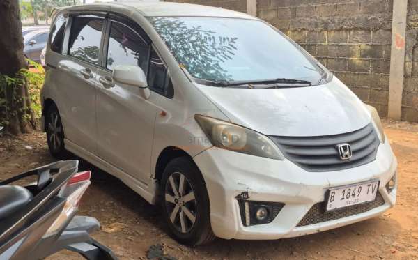 HONDA FREED GB3 1.5 S